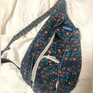 Kavu mini sling bag